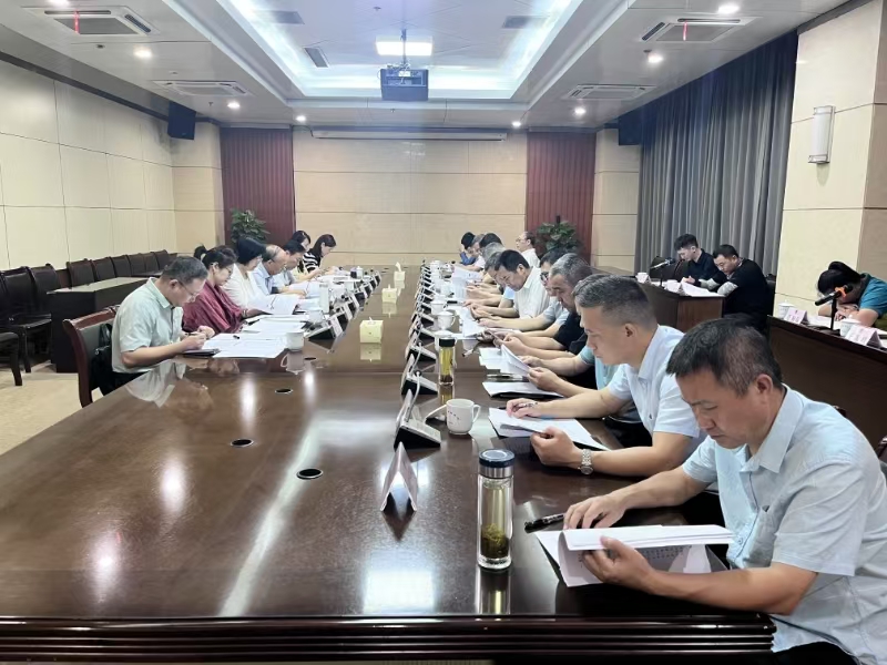 省人大常委會法工委來銅開展立法調研